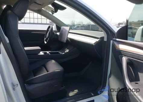 2024 Tesla Model Y from USA, damaged, VIN 7SAYGDEE8RF161370